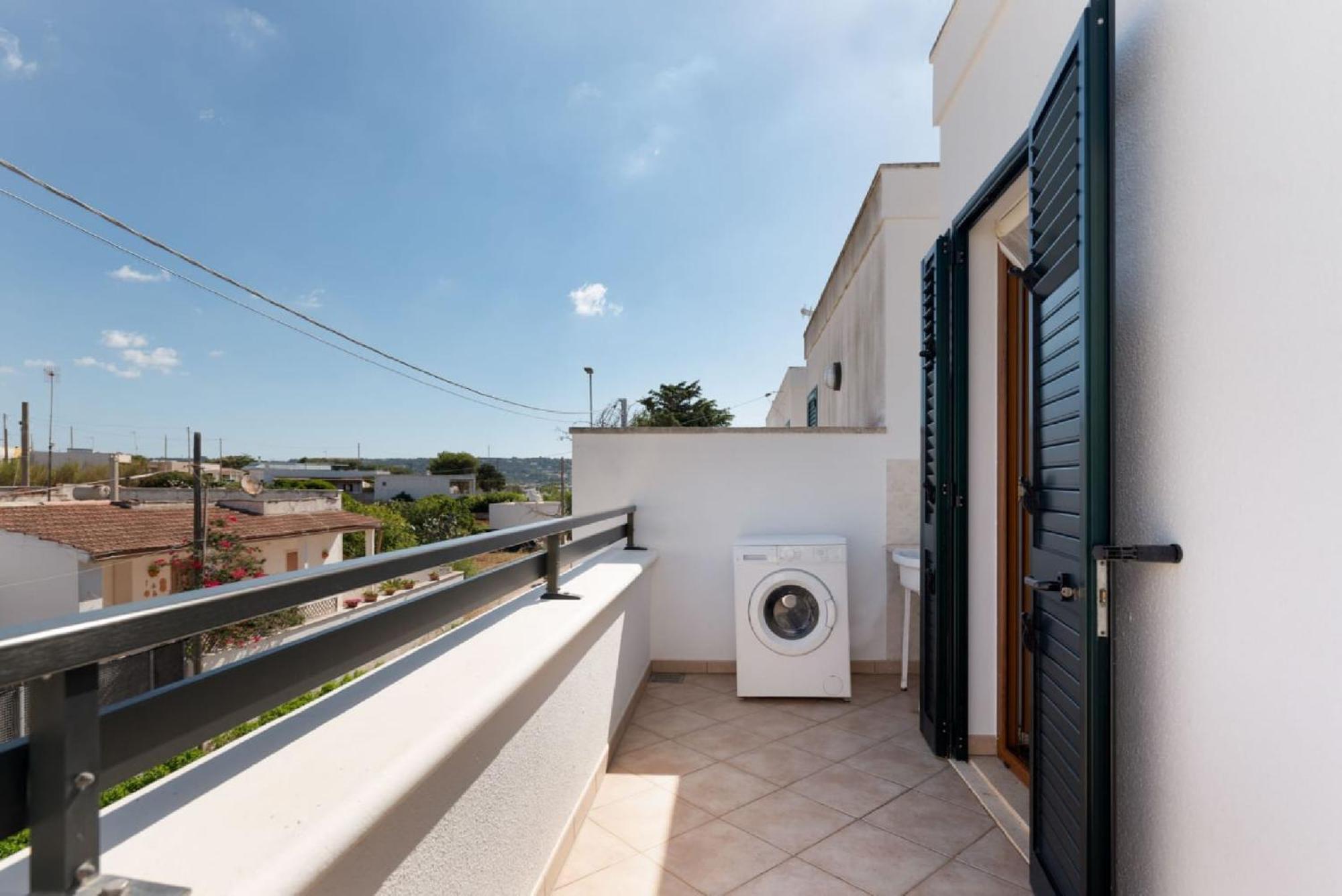 Casa Vacanze Orlando - Con Veranda Vista Mare A 200M Dal Mare 莱乌卡 外观 照片